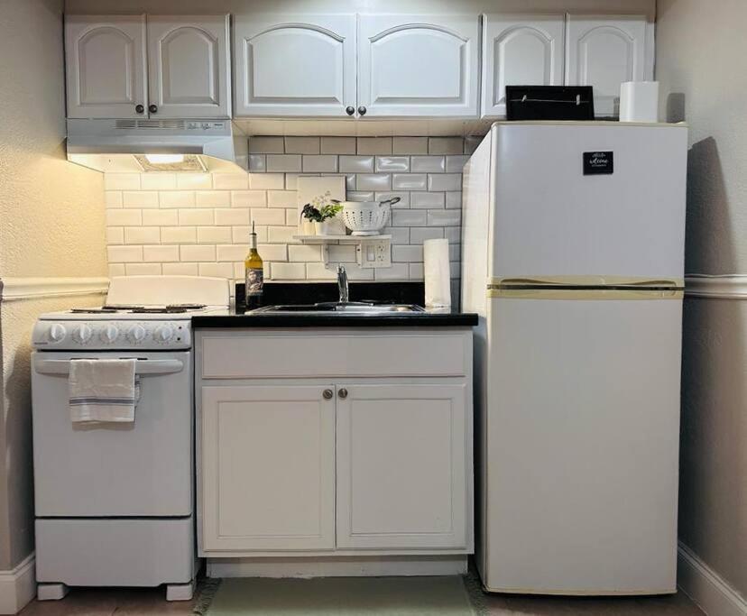 Charming Jax For 4 With Free Parking Apartment *